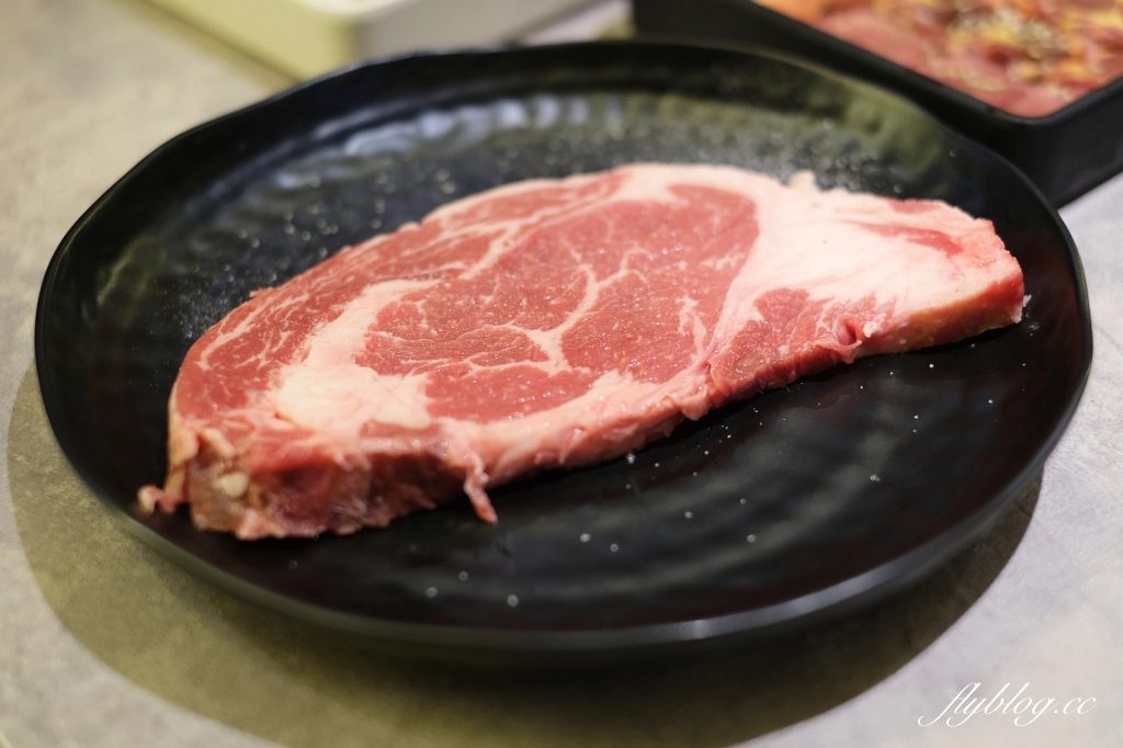 台中北屯｜肉次方台中崇德文心店．王品集團燒肉吃到飽，主打588以上燒肉吃到飽 @飛天璇的口袋