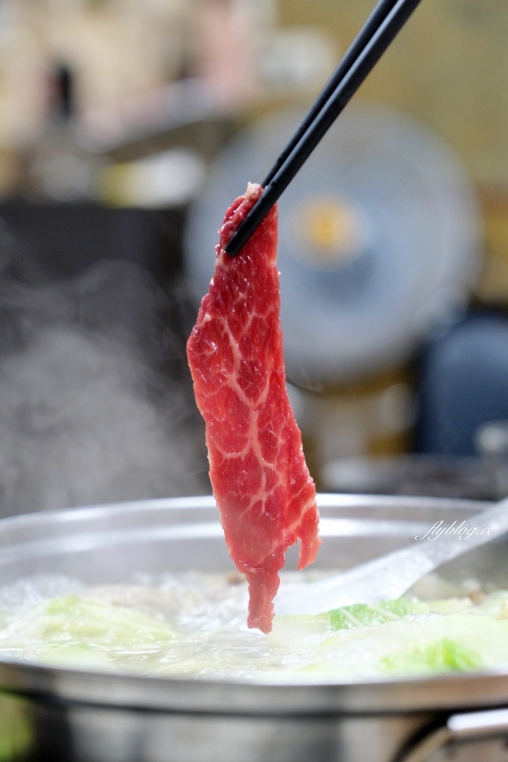 嘉義新港｜光復牛肉店，開很遠的車也要來吃的溫體牛肉鍋 @飛天璇的口袋