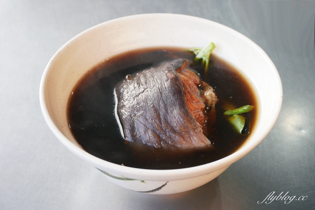 通霄廟口阿嬤臭豆腐｜通霄在地50年的臭豆腐，考試100分可以免費吃 @飛天璇的口袋