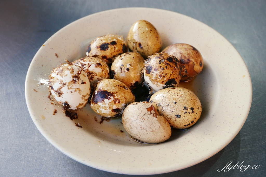 通霄廟口阿嬤臭豆腐｜通霄在地50年的臭豆腐，考試100分可以免費吃 @飛天璇的口袋