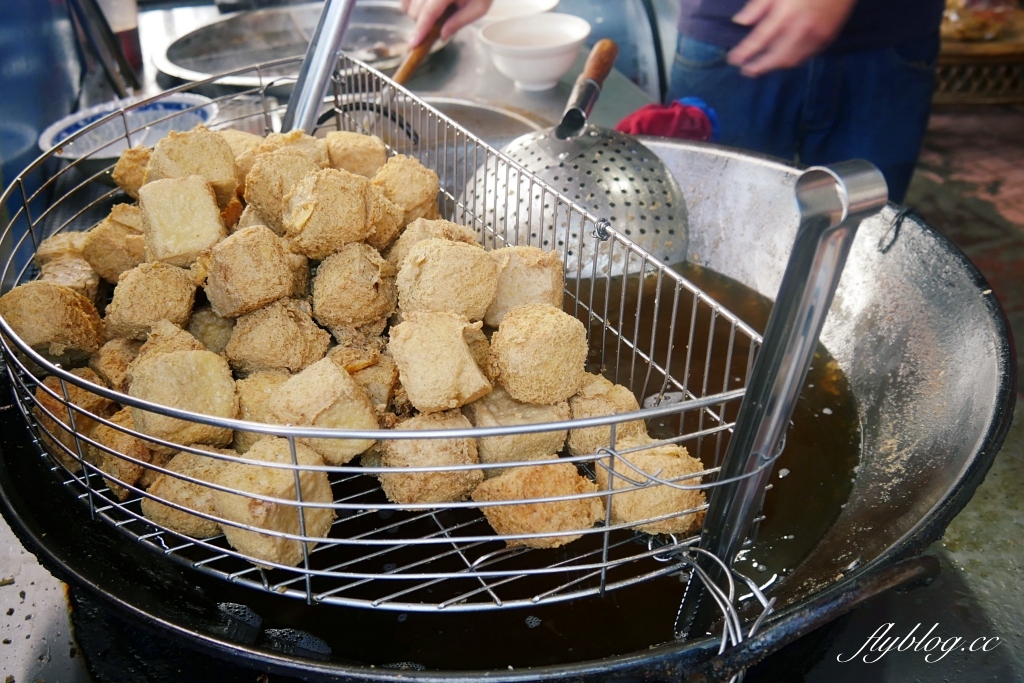 通霄廟口阿嬤臭豆腐｜通霄在地50年的臭豆腐，考試100分可以免費吃 @飛天璇的口袋