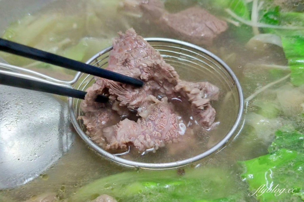 嘉義新港｜光復牛肉店，開很遠的車也要來吃的溫體牛肉鍋 @飛天璇的口袋