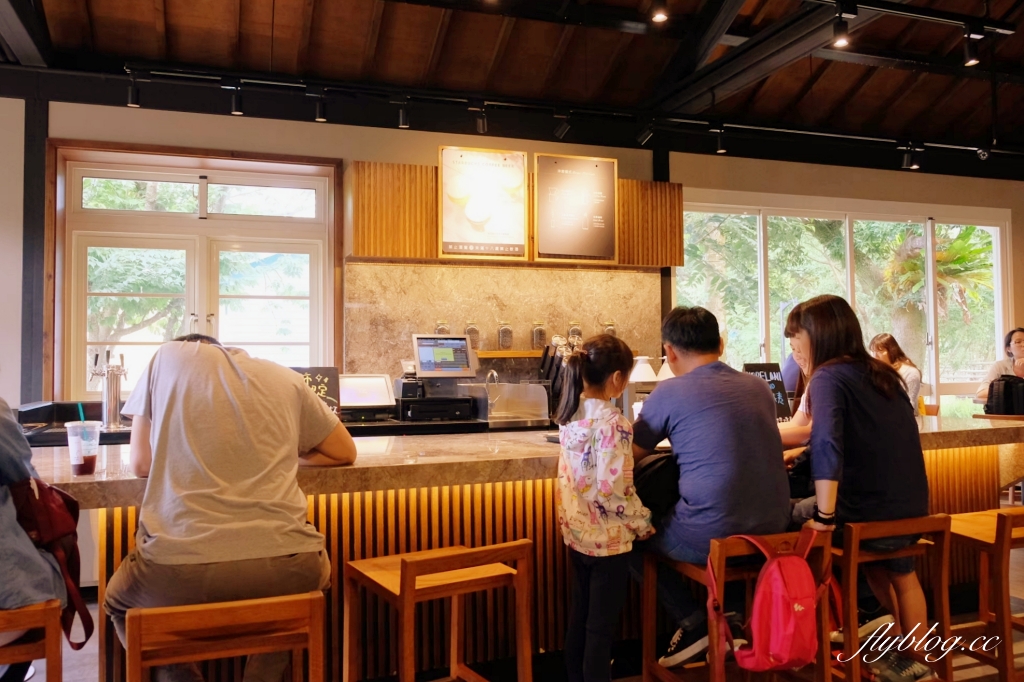 台北士林｜草山星巴克，美軍眷舍改建星巴克，陽明山唯美美式鄉村風小屋 @飛天璇的口袋