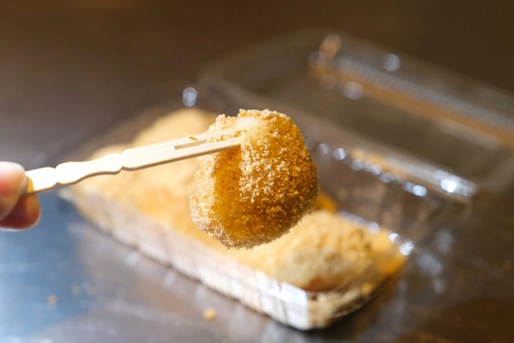 台中中區|林記中華麻糬大王,中華路60老字號湯圓麻糬店,一直賣到深夜2點半的銅板美食 @飛天璇的口袋 台中中區|林記中華麻糬大王,中華路60老字號湯圓麻糬店,一直賣到深夜2點半的銅板美食 @飛天璇的口袋