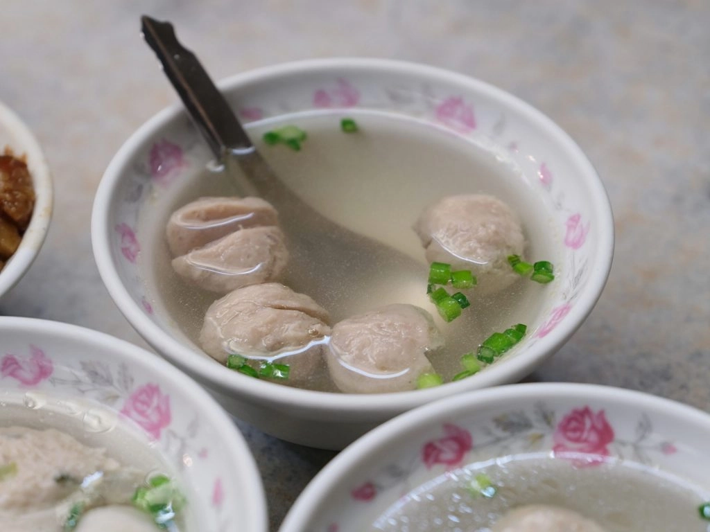 台南中西｜榮盛點心，沙卡里巴市場老字號米糕，俗女養成記2推薦的國宴點心 @飛天璇的口袋