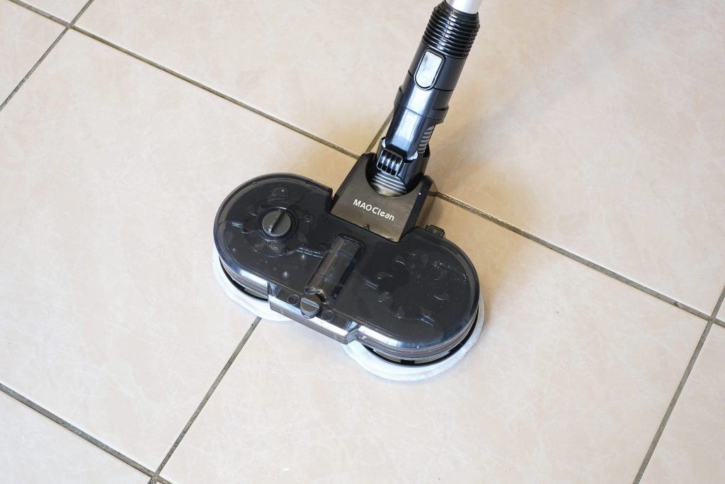 【家電開箱】MAO Clean M7電動濕拖無線除蟎吸塵器 CP值又平價的美型吸塵器 搭配豪華16配件組 一次搞定吸塵＋濕拖 @飛天璇的口袋