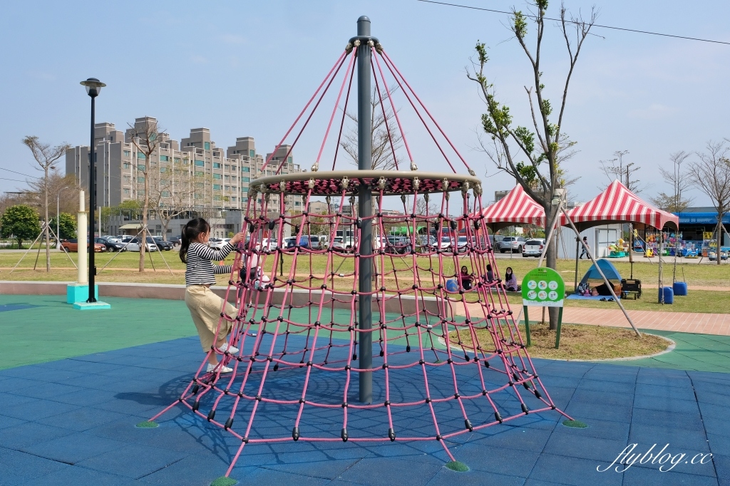 苗栗竹南｜獅山多功能運動公園，竹南多功能親子公園，七線道火炎山溜滑梯 @飛天璇的口袋