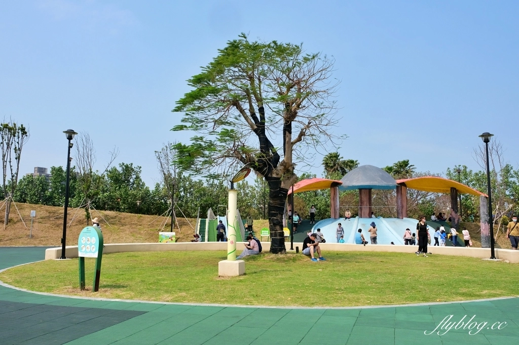 苗栗竹南｜獅山多功能運動公園，竹南多功能親子公園，七線道火炎山溜滑梯 @飛天璇的口袋