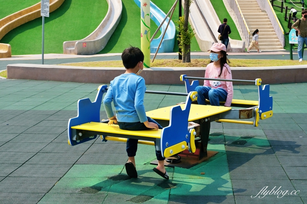 苗栗竹南｜獅山多功能運動公園，竹南多功能親子公園，七線道火炎山溜滑梯 @飛天璇的口袋