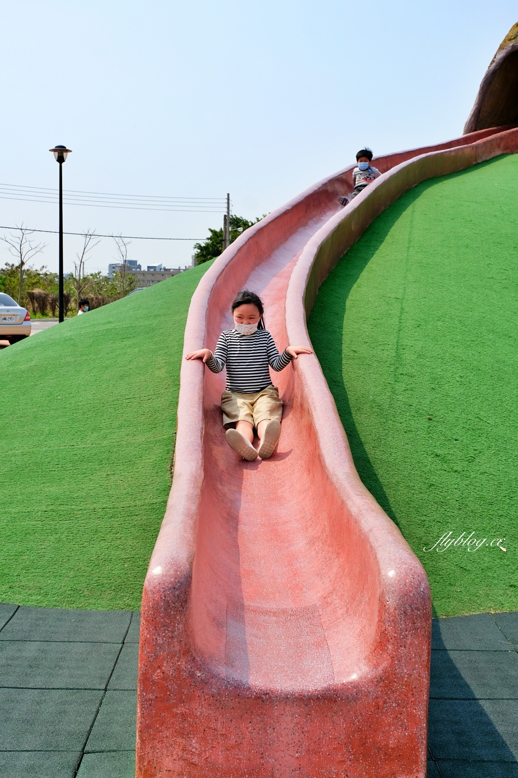 苗栗竹南｜獅山多功能運動公園，竹南多功能親子公園，七線道火炎山溜滑梯 @飛天璇的口袋