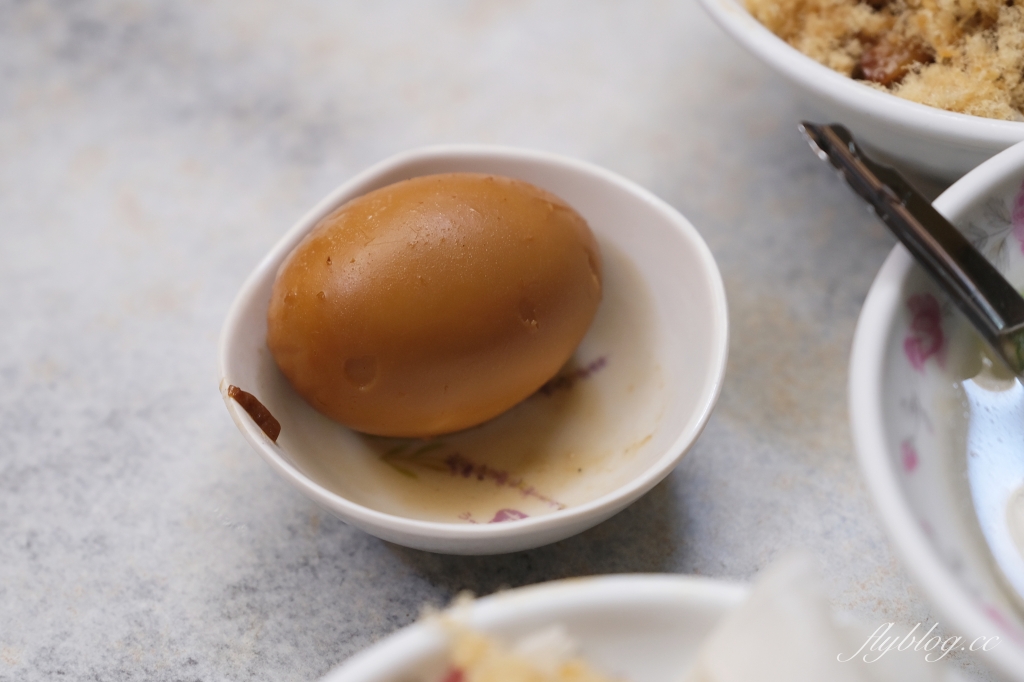 台南中西｜榮盛點心，沙卡里巴市場老字號米糕，俗女養成記2推薦的國宴點心 @飛天璇的口袋