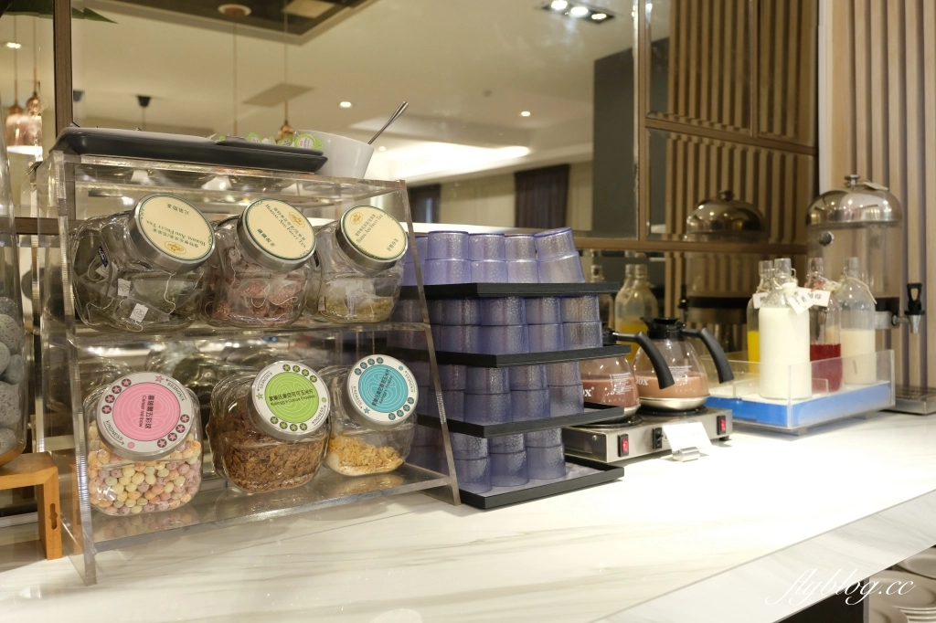 台南中西｜捷喬商務旅館．台南市中心的商旅飯店，碳佐麻里的起家厝 @飛天璇的口袋