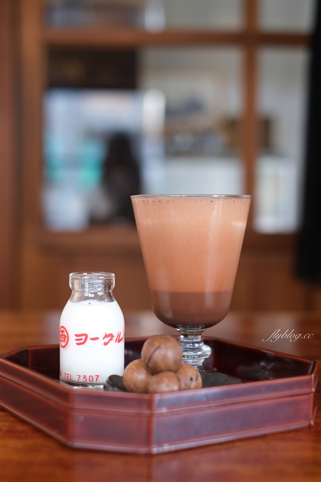 台南中西｜島鹿喫茶．隱身巷弄裡的的老宅咖啡館，充滿日式昭和時代氛圍 @飛天璇的口袋