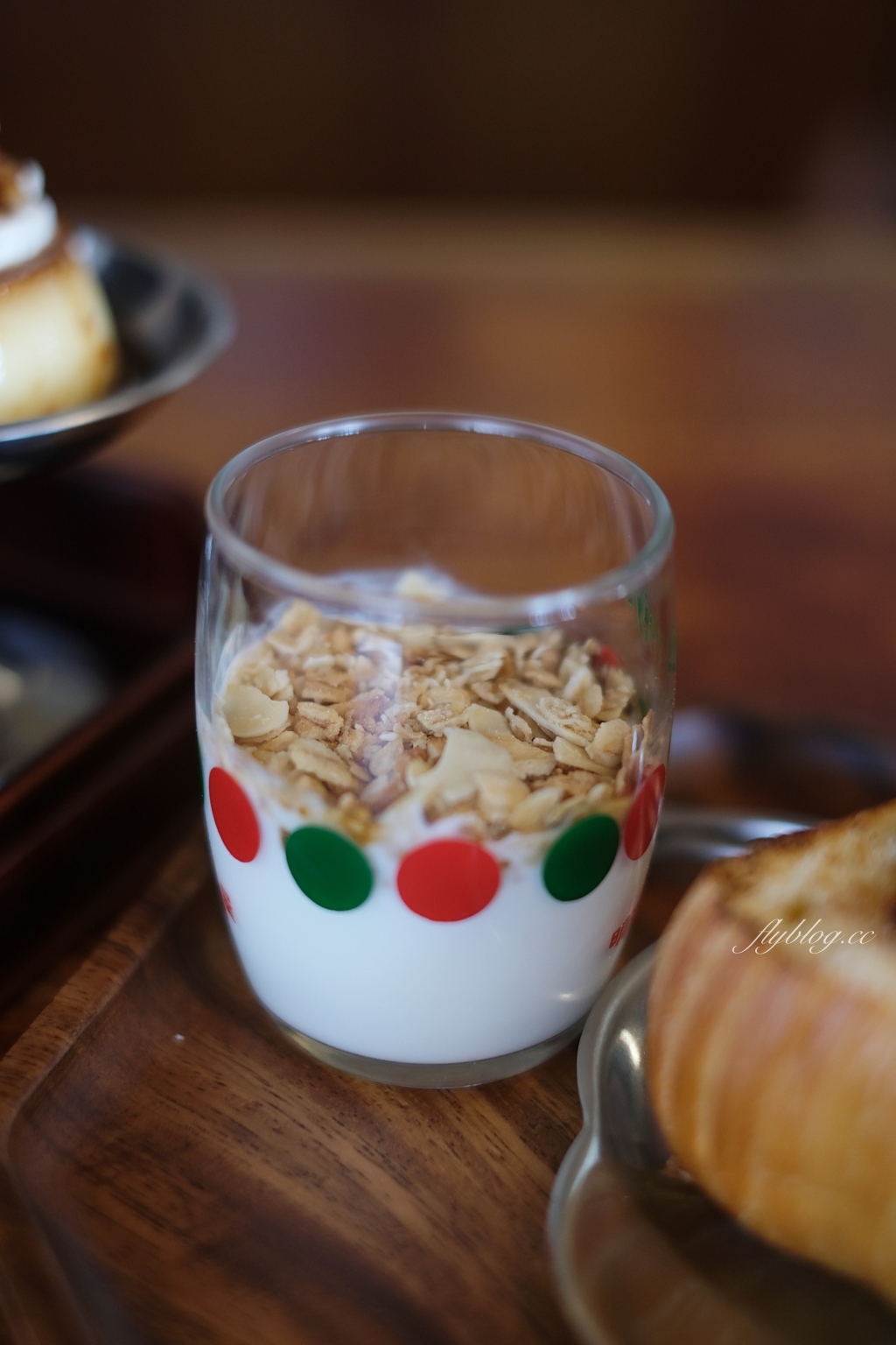 台南中西｜島鹿喫茶．隱身巷弄裡的的老宅咖啡館，充滿日式昭和時代氛圍 @飛天璇的口袋