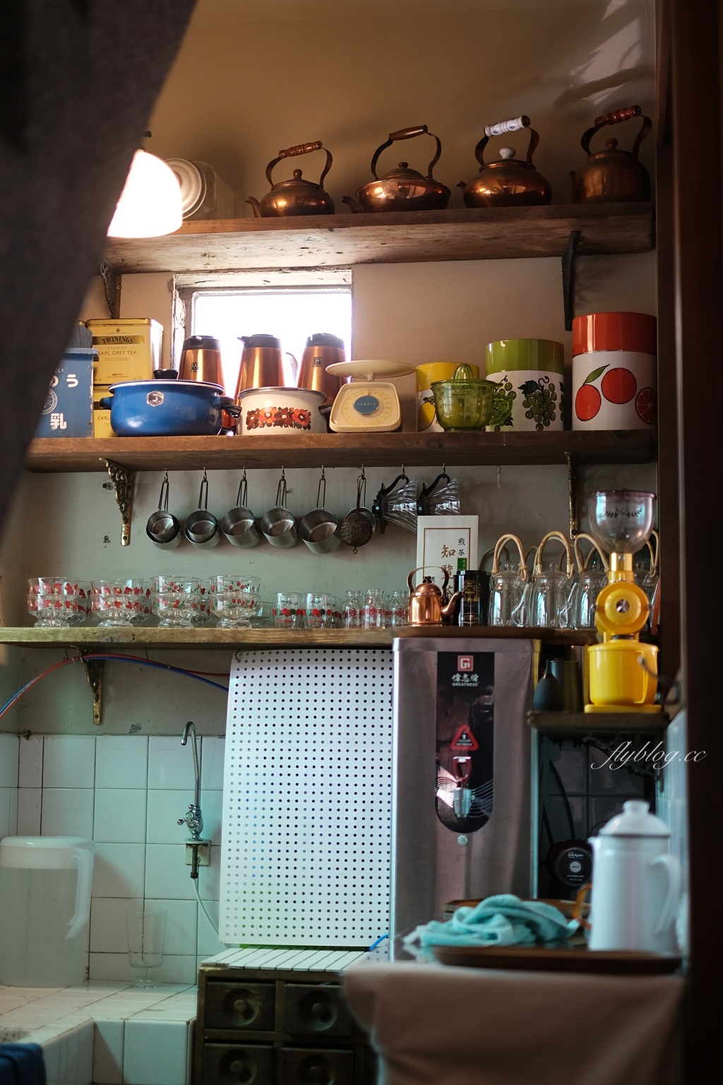 台南中西｜島鹿喫茶．隱身巷弄裡的的老宅咖啡館，充滿日式昭和時代氛圍 @飛天璇的口袋