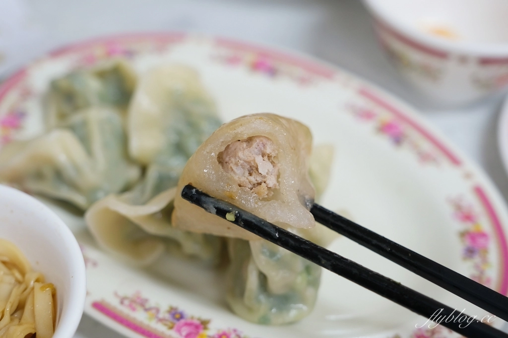 苗栗卓蘭｜細珍小吃店，卓蘭必吃小吃店，推薦三角圓、水餃和餛飩湯 @飛天璇的口袋