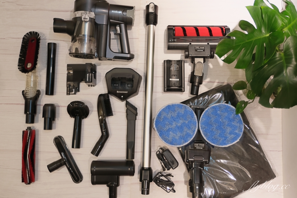 【家電開箱】MAO Clean M7電動濕拖無線除蟎吸塵器 CP值又平價的美型吸塵器 搭配豪華16配件組 一次搞定吸塵＋濕拖 @飛天璇的口袋