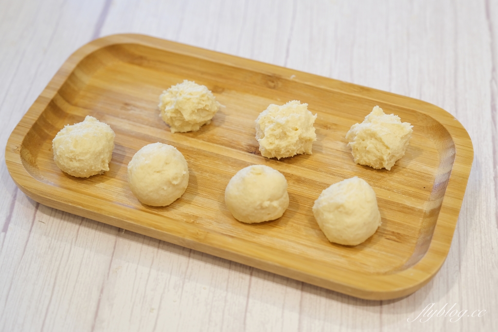 豆乳甜甜圈做法｜用鬆餅粉和豆腐做出「豆乳甜甜圈食譜」，免發酵免烤箱10分鐘就完成 @飛天璇的口袋