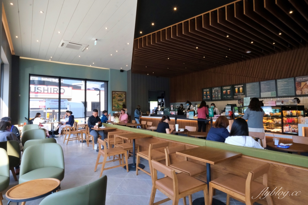 彰化美食｜彰化金馬路星巴克，以八卦山為意象的星巴克，透明落地窗唯美好拍 @飛天璇的口袋