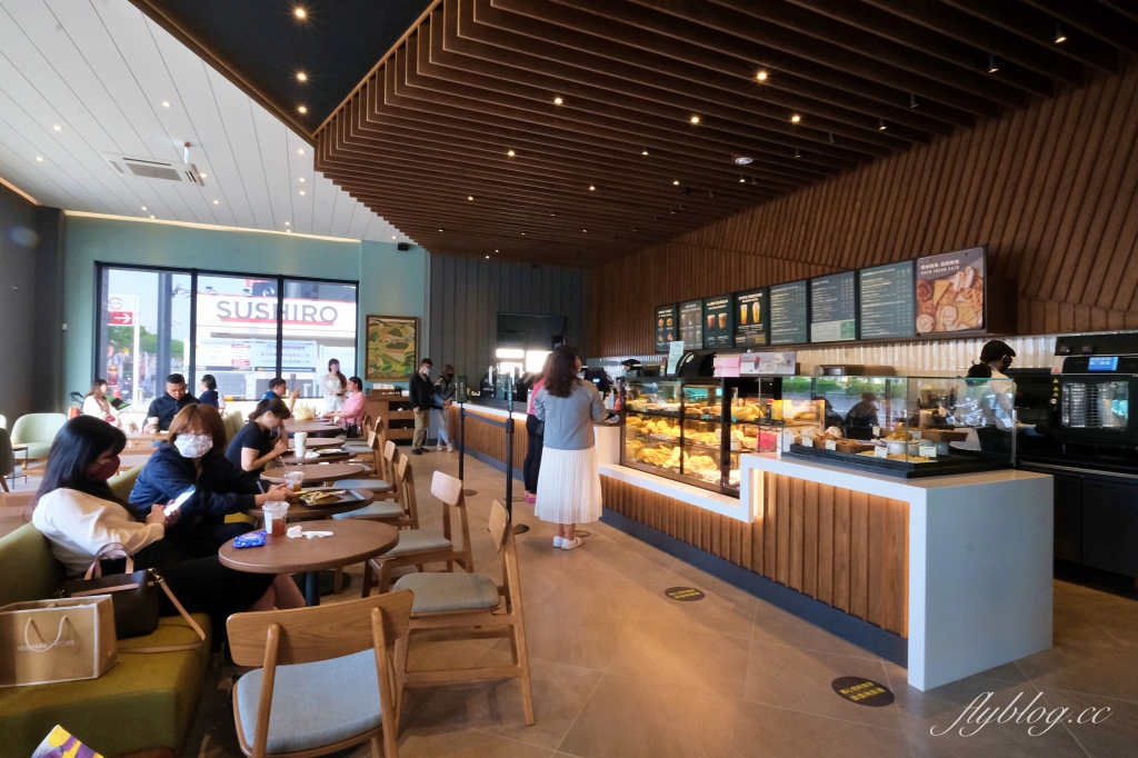 彰化美食｜彰化金馬路星巴克，以八卦山為意象的星巴克，透明落地窗唯美好拍 @飛天璇的口袋