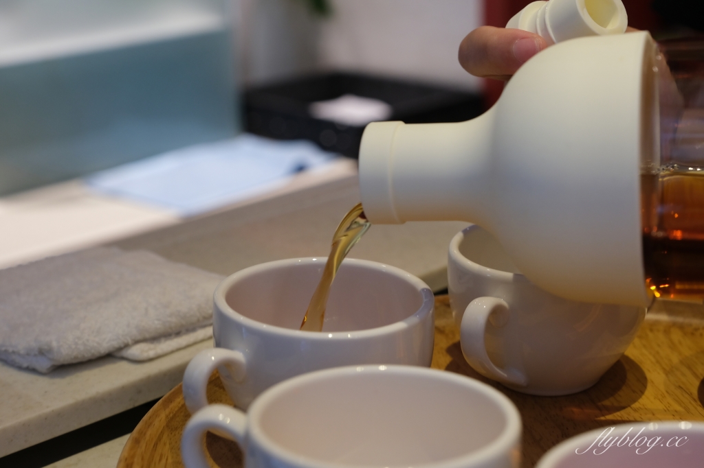 BLIKE奶茶專門｜充滿斯里蘭卡風情的「BLIKE奶茶」，公益路網美IG打卡熱門手搖飲 @飛天璇的口袋