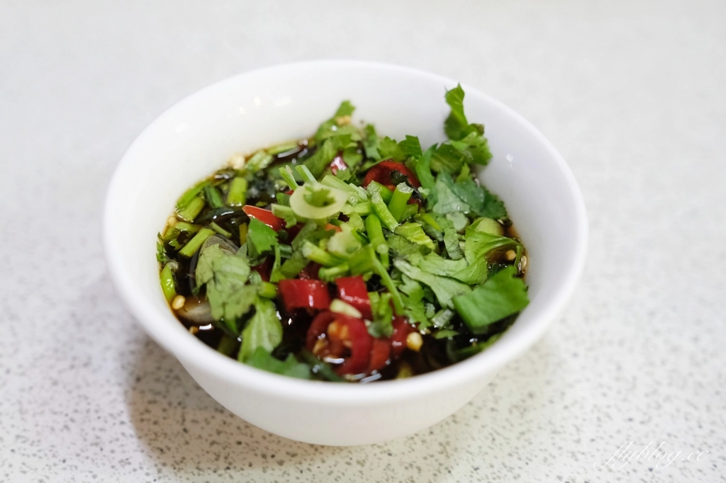 台中中區｜汕頭牛肉劉沙茶總店，電子街在地60年的炭火沙茶鍋，傳承老兵父親的好手藝 @飛天璇的口袋