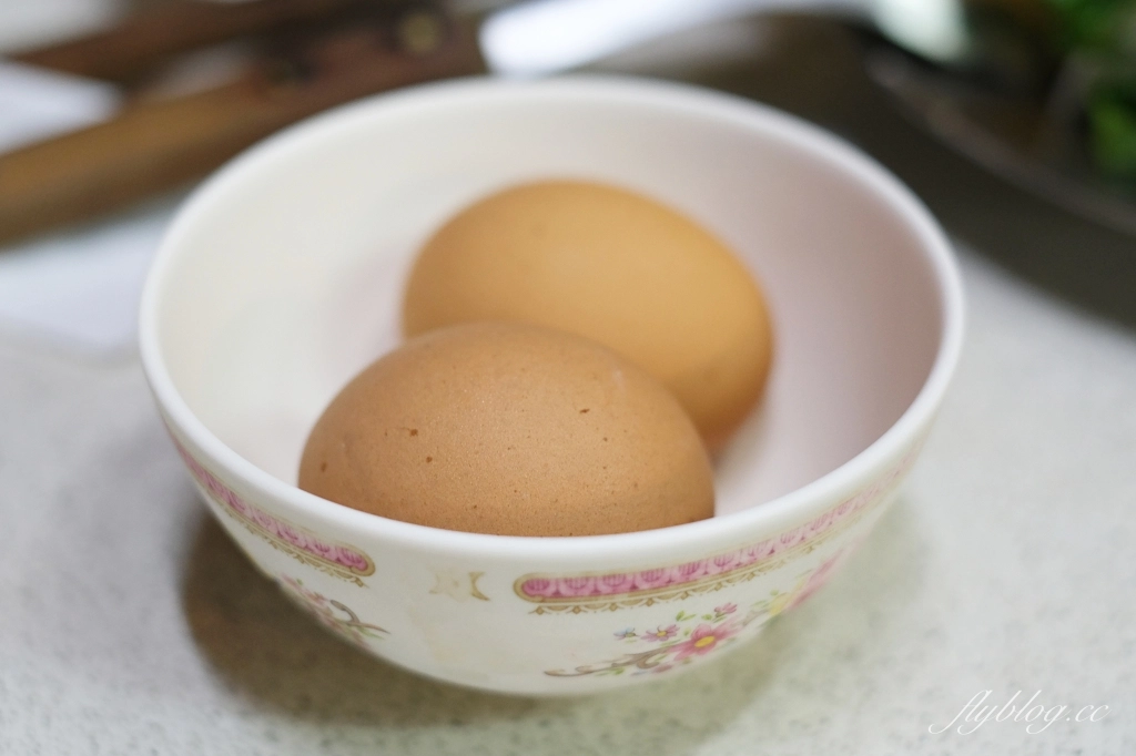 台中中區｜汕頭牛肉劉沙茶總店，電子街在地60年的炭火沙茶鍋，傳承老兵父親的好手藝 @飛天璇的口袋