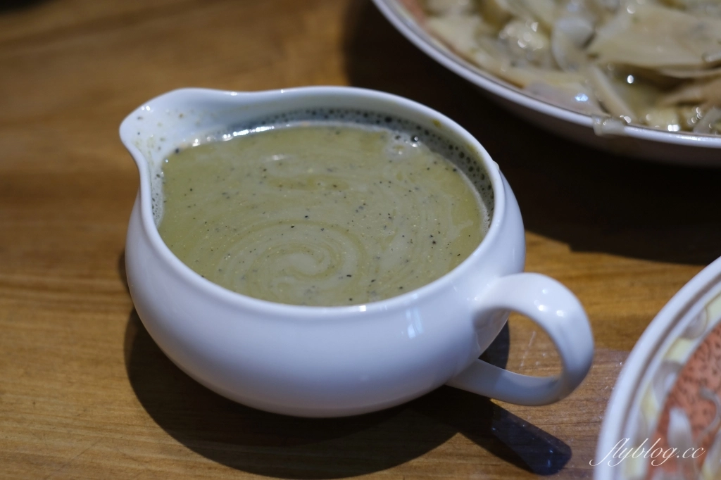 新竹橫山｜內灣茶堂｜內灣老街評價最高的客家料理餐廳，門口扛棒寫著不好吃免錢 @飛天璇的口袋