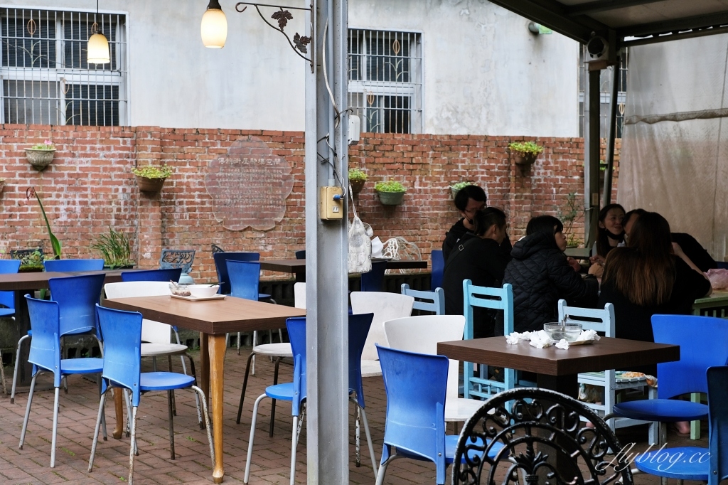 新竹橫山｜內灣老街豆花粉圓創始店｜內灣老街底老字號豆花店，芋圓軟Q豆花滑嫩粉粿好吃 @飛天璇的口袋