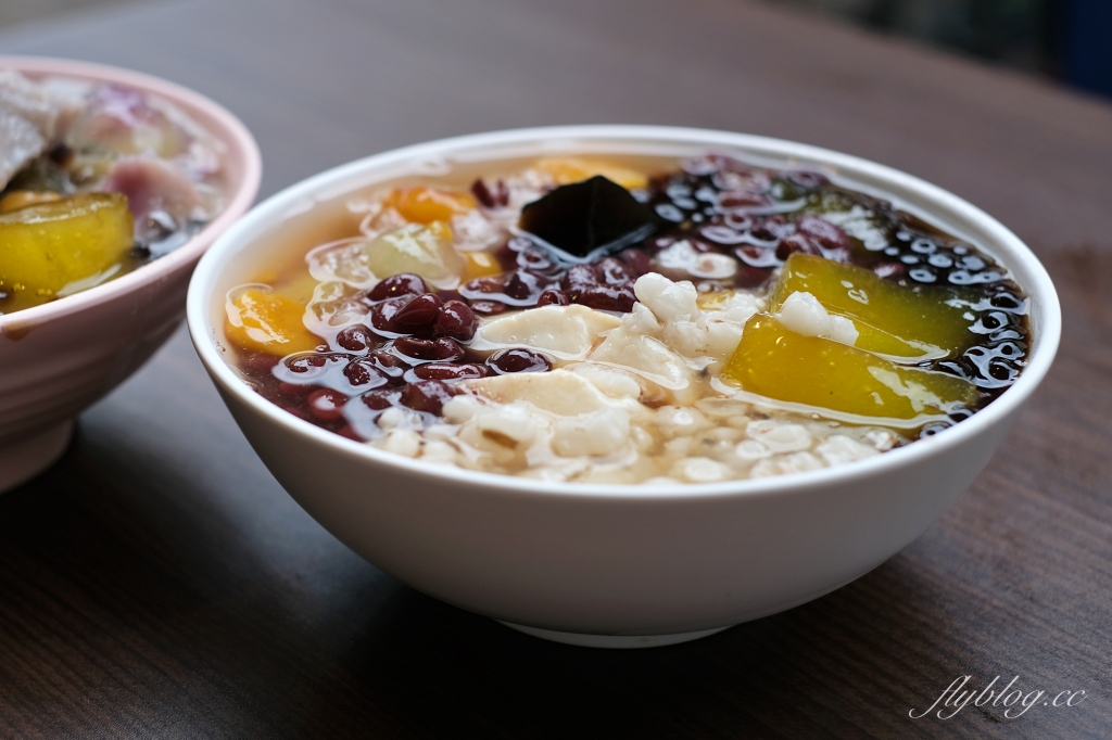 新竹橫山｜內灣老街豆花粉圓創始店｜內灣老街底老字號豆花店，芋圓軟Q豆花滑嫩粉粿好吃 @飛天璇的口袋