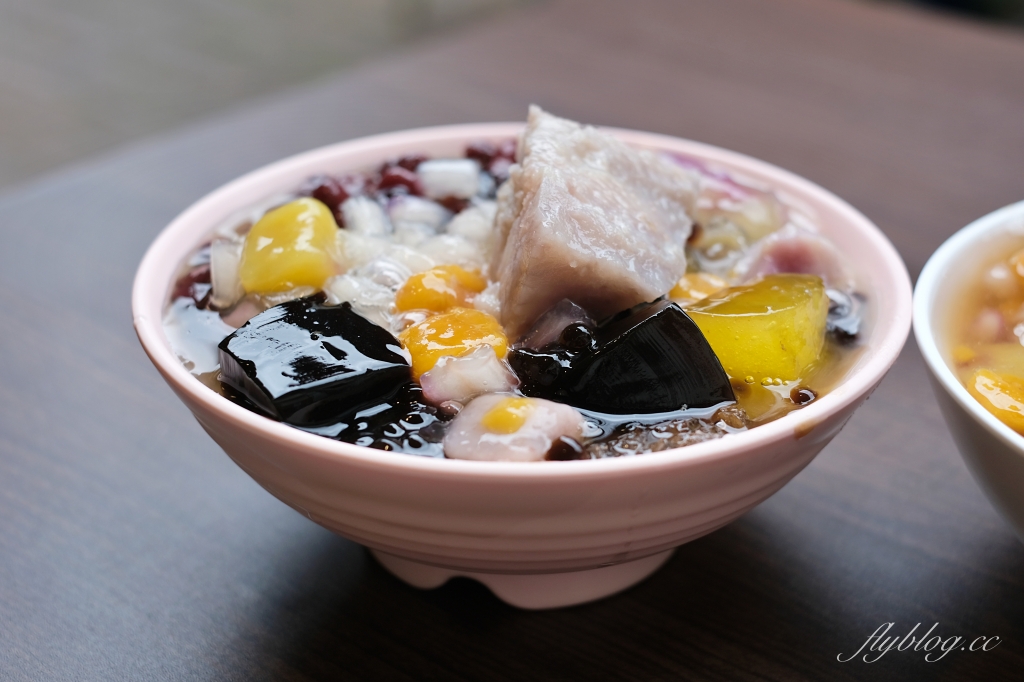 新竹橫山｜內灣老街豆花粉圓創始店｜內灣老街底老字號豆花店，芋圓軟Q豆花滑嫩粉粿好吃 @飛天璇的口袋