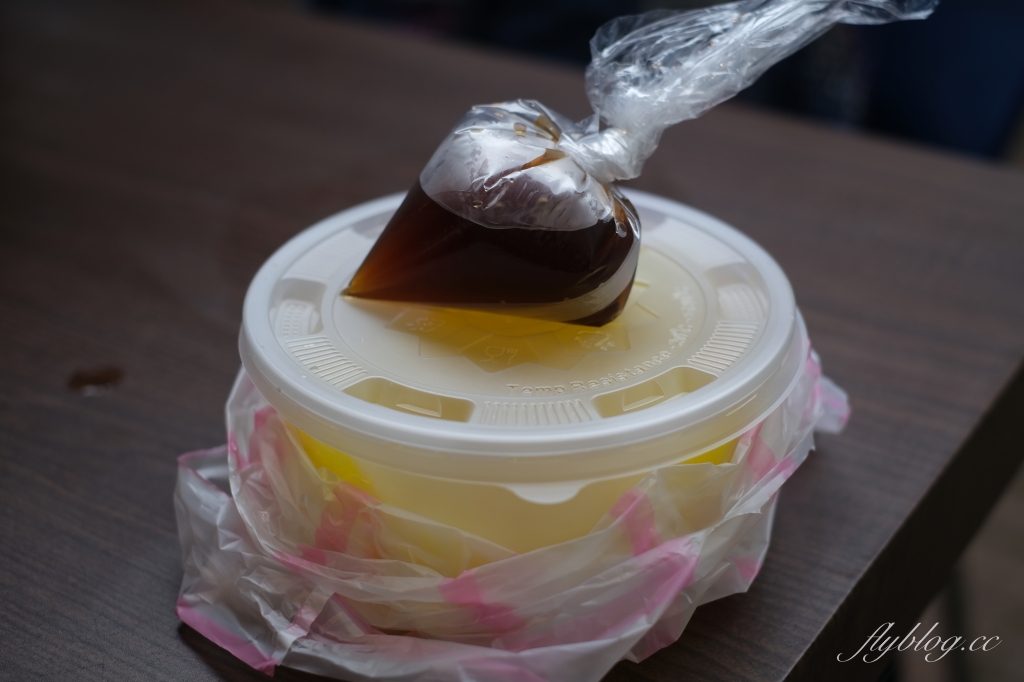 新竹橫山｜內灣老街豆花粉圓創始店｜內灣老街底老字號豆花店，芋圓軟Q豆花滑嫩粉粿好吃 @飛天璇的口袋