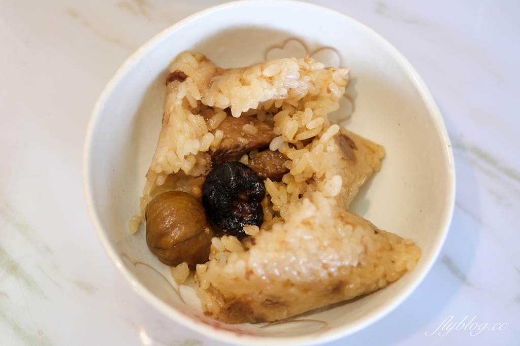 新竹橫山｜范阿嬤野薑花粽｜在地60年！內灣野薑花粽創始店，假日一賣就是數千個 @飛天璇的口袋