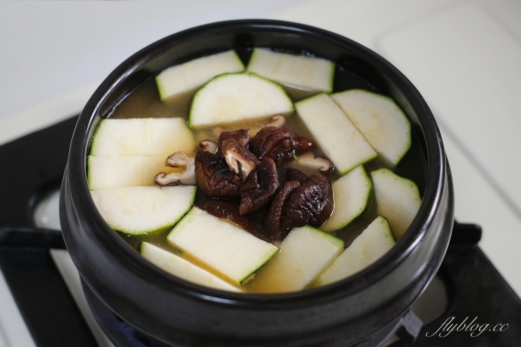 韓式大醬湯做法｜最簡單的「韓式大醬湯食譜」，一鍋到底5分鐘就可以上桌囉 @飛天璇的口袋