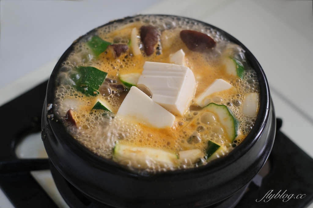 韓式大醬湯做法｜最簡單的「韓式大醬湯食譜」，一鍋到底5分鐘就可以上桌囉 @飛天璇的口袋
