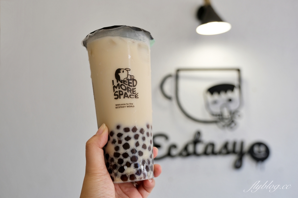 Ecstasy象鼻人烏龍茶專賣店｜台灣第一間門市在台中！潮牌Ecstasy象鼻人手搖飲料專賣店 @飛天璇的口袋