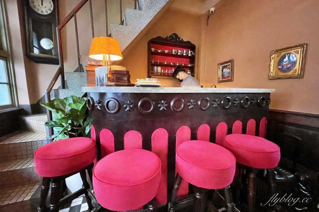 台南中西｜島鹿喫茶．隱身巷弄裡的的老宅咖啡館，充滿日式昭和時代氛圍 @飛天璇的口袋