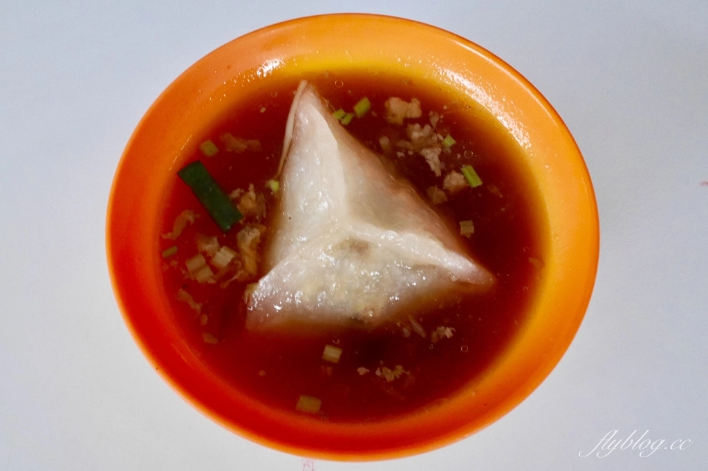 雲林西螺|西螺三角大水餃.跟肉圓一樣大的水晶餃,在地飄香50年銅板美食 @飛天璇的口袋 雲林西螺|西螺三角大水餃.跟肉圓一樣大的水晶餃,在地飄香50年銅板美食 @飛天璇的口袋