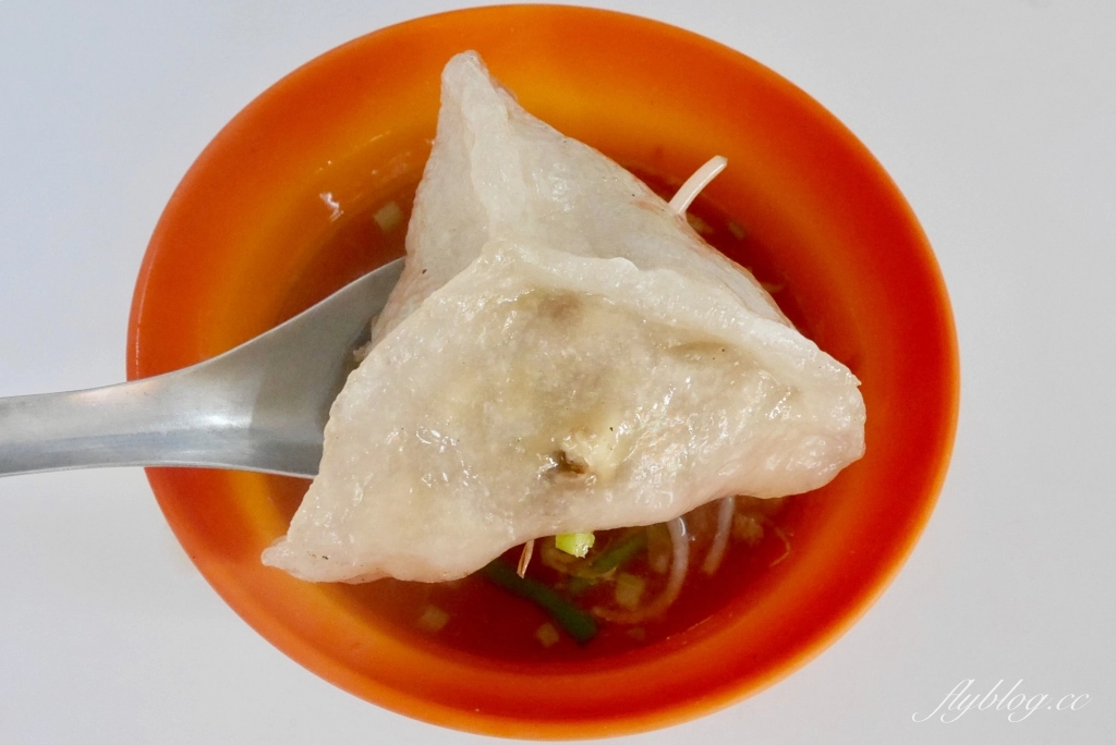 雲林西螺|西螺三角大水餃.跟肉圓一樣大的水晶餃,在地飄香50年銅板美食 @飛天璇的口袋 雲林西螺|西螺三角大水餃.跟肉圓一樣大的水晶餃,在地飄香50年銅板美食 @飛天璇的口袋