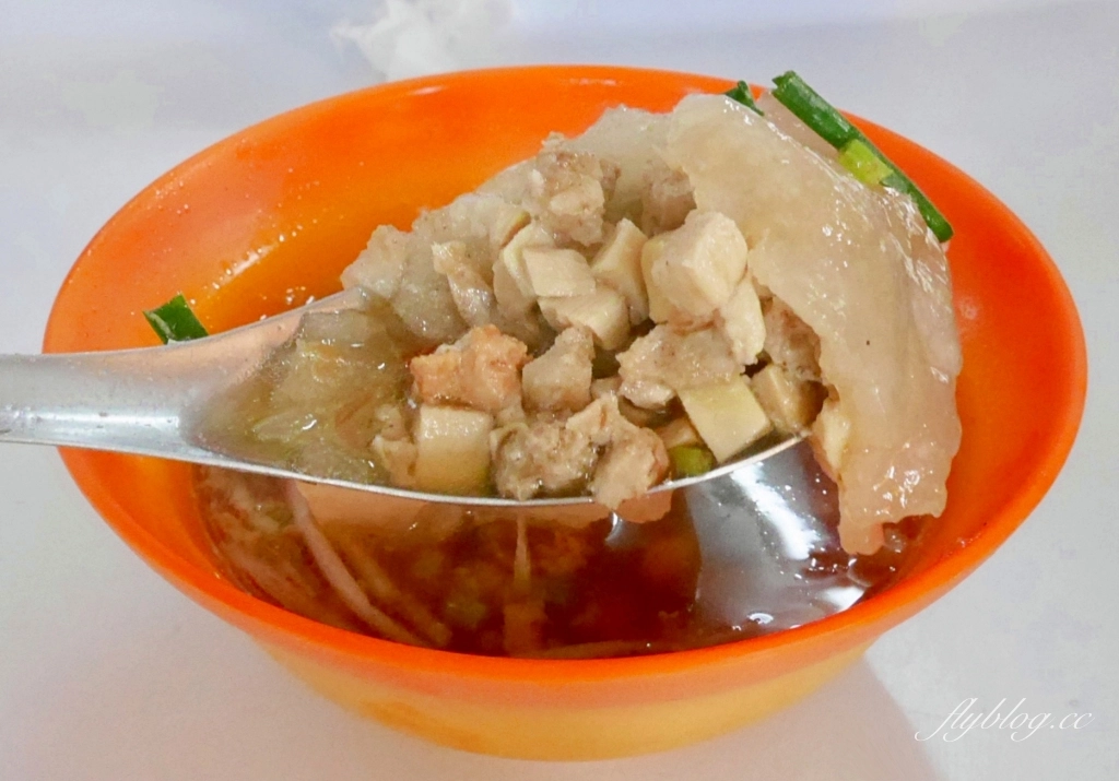 雲林西螺|西螺三角大水餃.跟肉圓一樣大的水晶餃,在地飄香50年銅板美食 @飛天璇的口袋 雲林西螺|西螺三角大水餃.跟肉圓一樣大的水晶餃,在地飄香50年銅板美食 @飛天璇的口袋