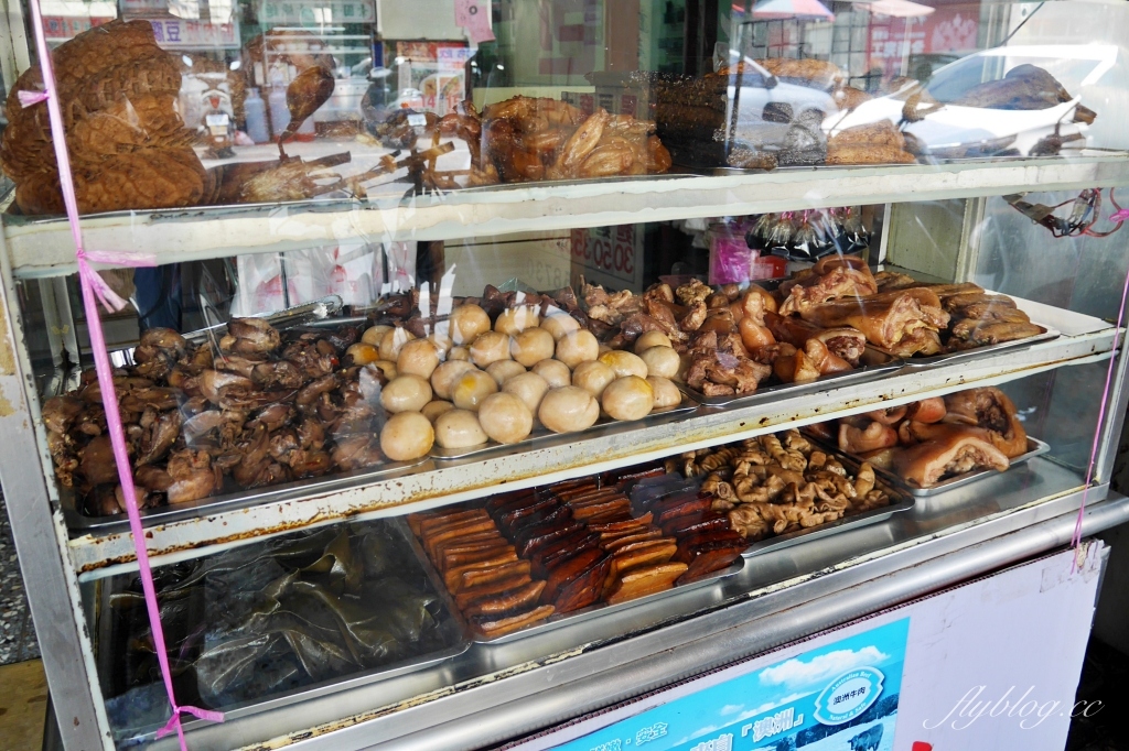 老邵小籠包｜西螺菜市場「老邵小籠包」，被小籠包耽誤的滷味店 @飛天璇的口袋