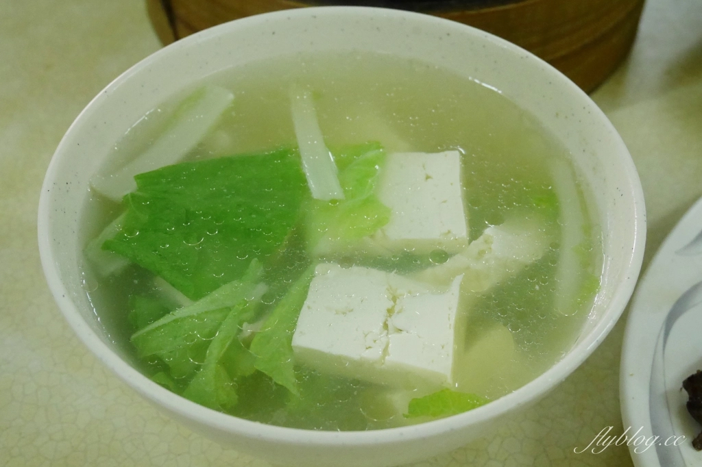 老邵小籠包｜西螺菜市場「老邵小籠包」，被小籠包耽誤的滷味店 @飛天璇的口袋