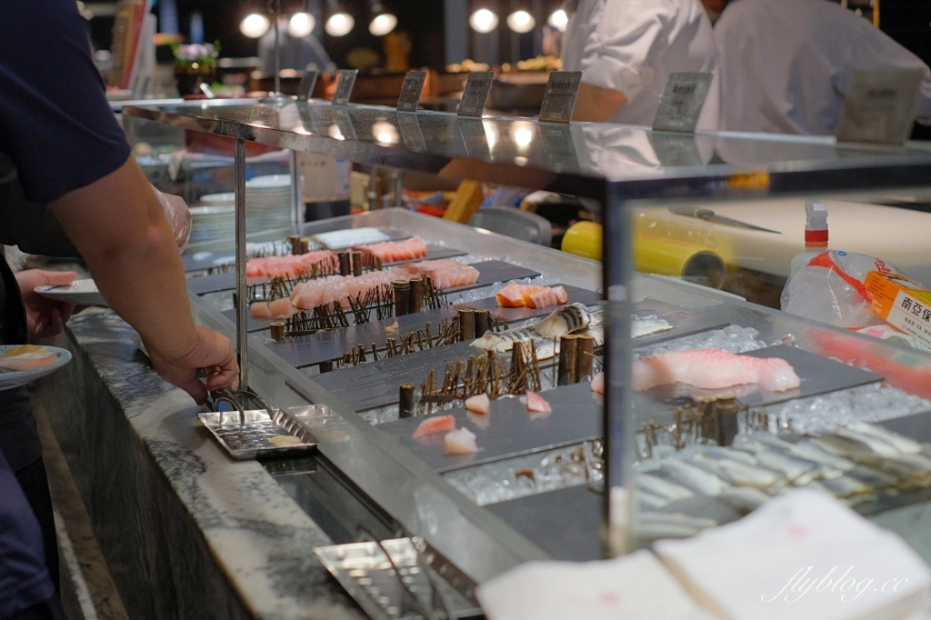 台中西區｜台中漢來海港餐廳，超過100種菜色，台中百匯吃到飽 @飛天璇的口袋