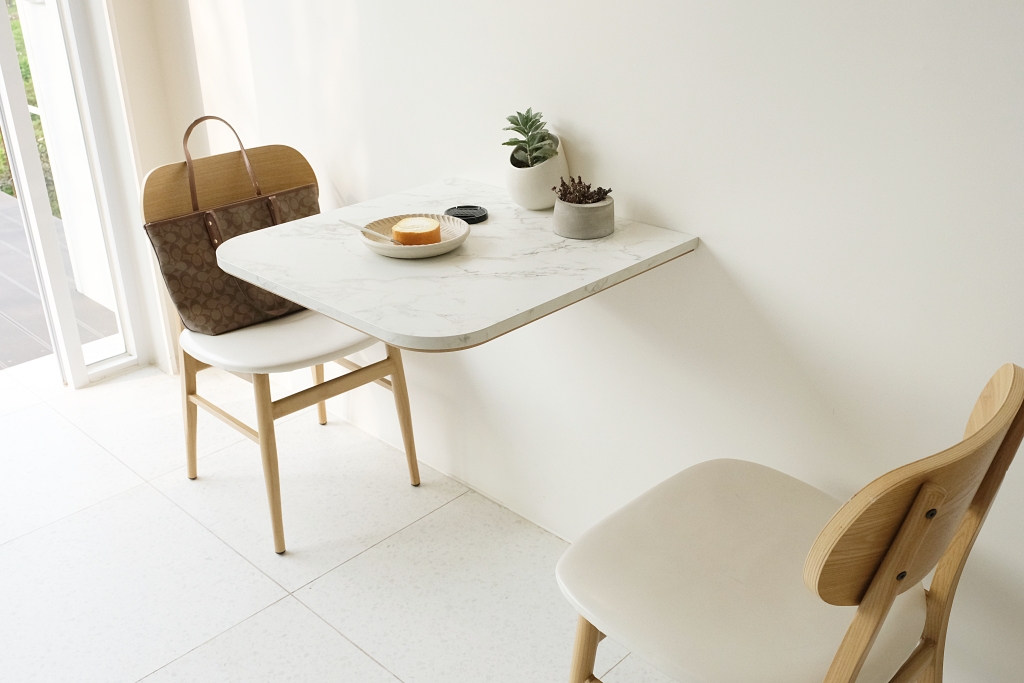 沐光樹手感蛋糕捲專賣店｜彰化秀水純白落地窗唯美咖啡館，不只是網美店咖啡和甜點也很有水準 @飛天璇的口袋