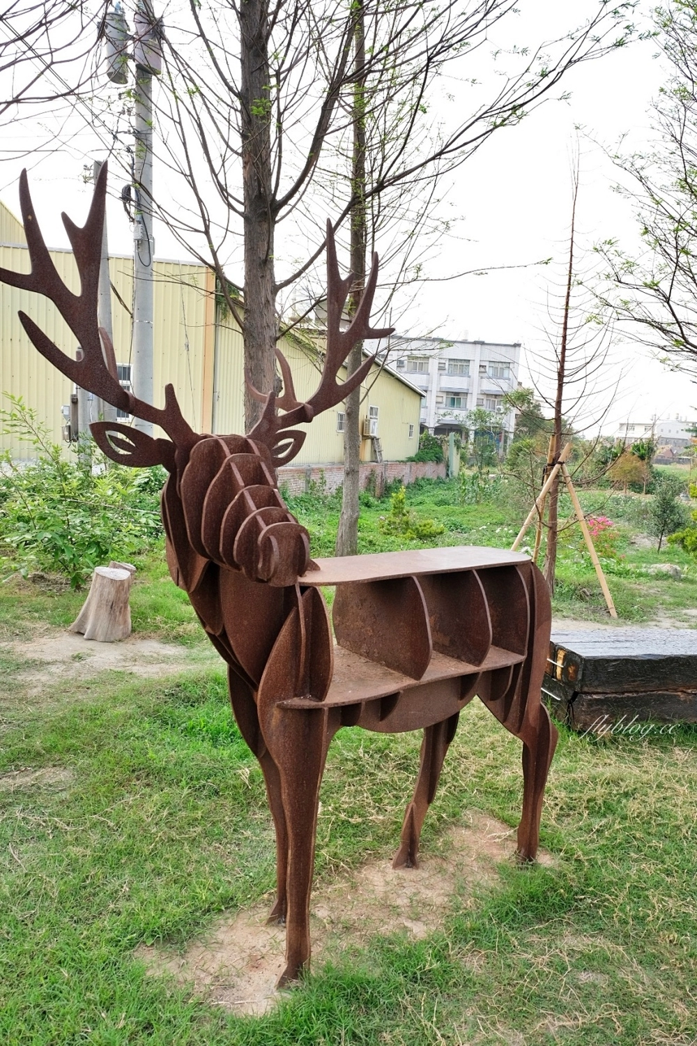 沐光樹手感蛋糕捲專賣店｜彰化秀水純白落地窗唯美咖啡館，不只是網美店咖啡和甜點也很有水準 @飛天璇的口袋