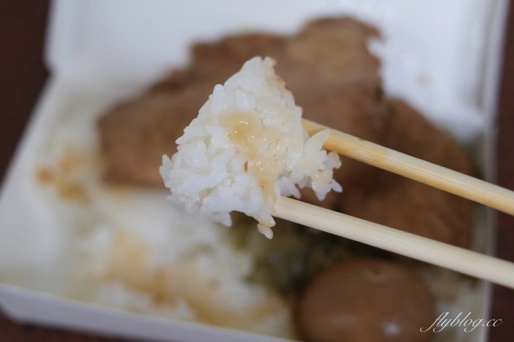 苗栗頭份｜圓光排肉餐盒，在地超過50年，國光客運旁的便當店，吃的是一種懷舊和氛圍 @飛天璇的口袋