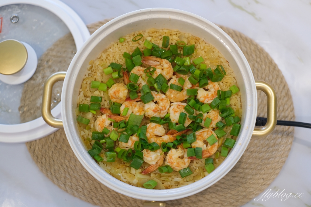 蒜香蝦蝦飯做法｜一鍋到底的蒜香蝦蝦飯食譜，重懷碳佐麻里石燒蒜香飯的好味道 @飛天璇的口袋