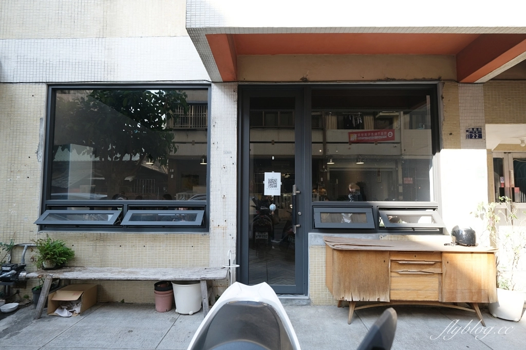 台中西區｜若草甜點店，隱身模範街商圈裡的甜點店，沒有招牌在IG卻是超人氣 @飛天璇的口袋