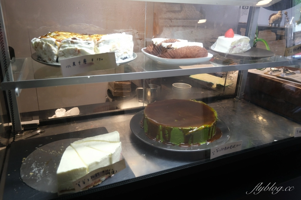 台中西區｜若草甜點店，隱身模範街商圈裡的甜點店，沒有招牌在IG卻是超人氣 @飛天璇的口袋