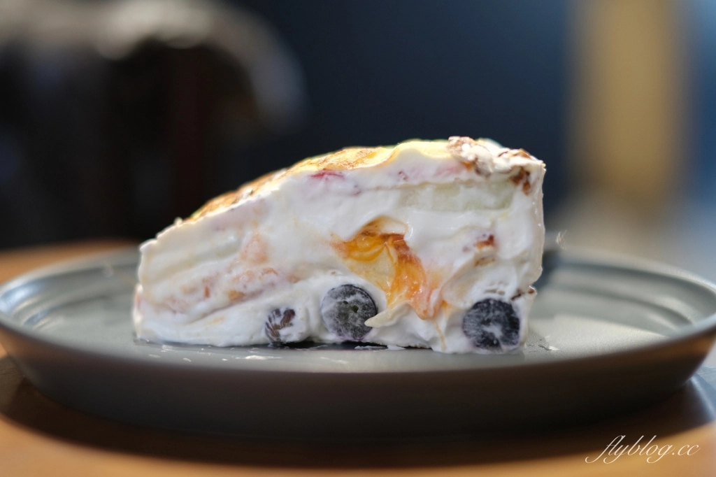 台中西區｜若草甜點店，隱身模範街商圈裡的甜點店，沒有招牌在IG卻是超人氣 @飛天璇的口袋